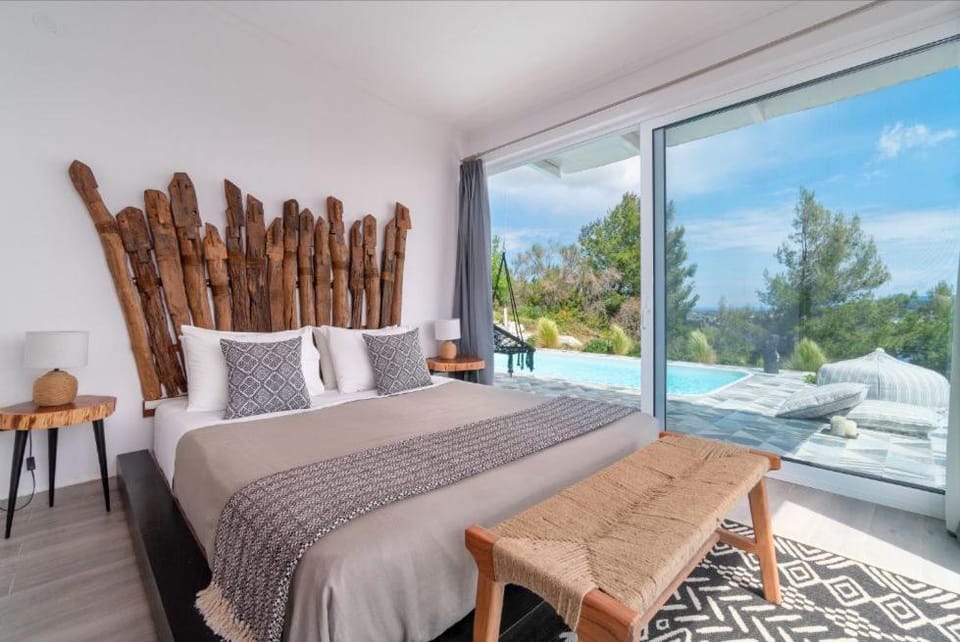 View (from property/room), Bedroom, Pool view