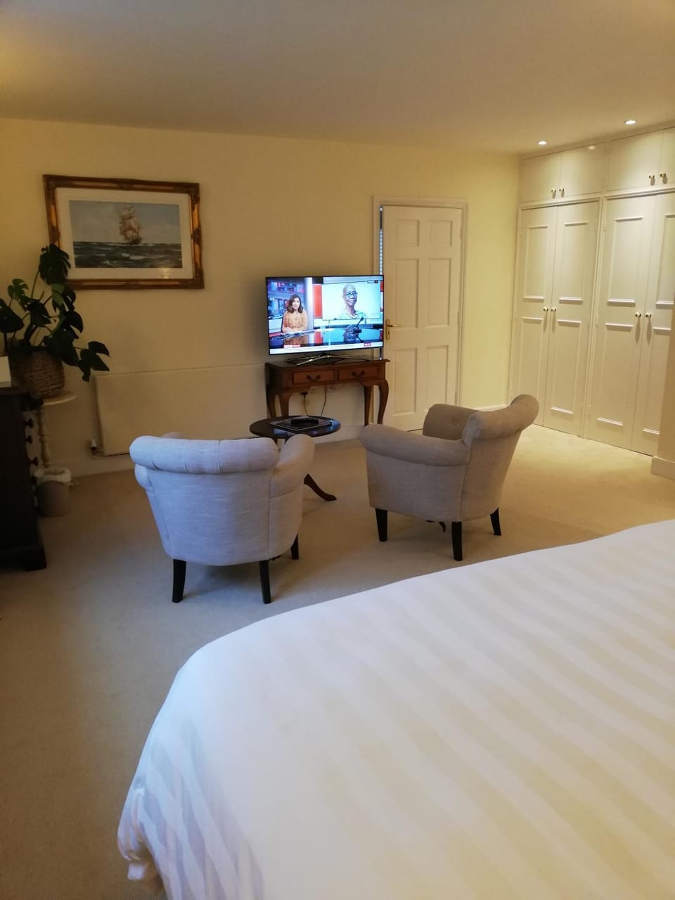 Photo of the whole room