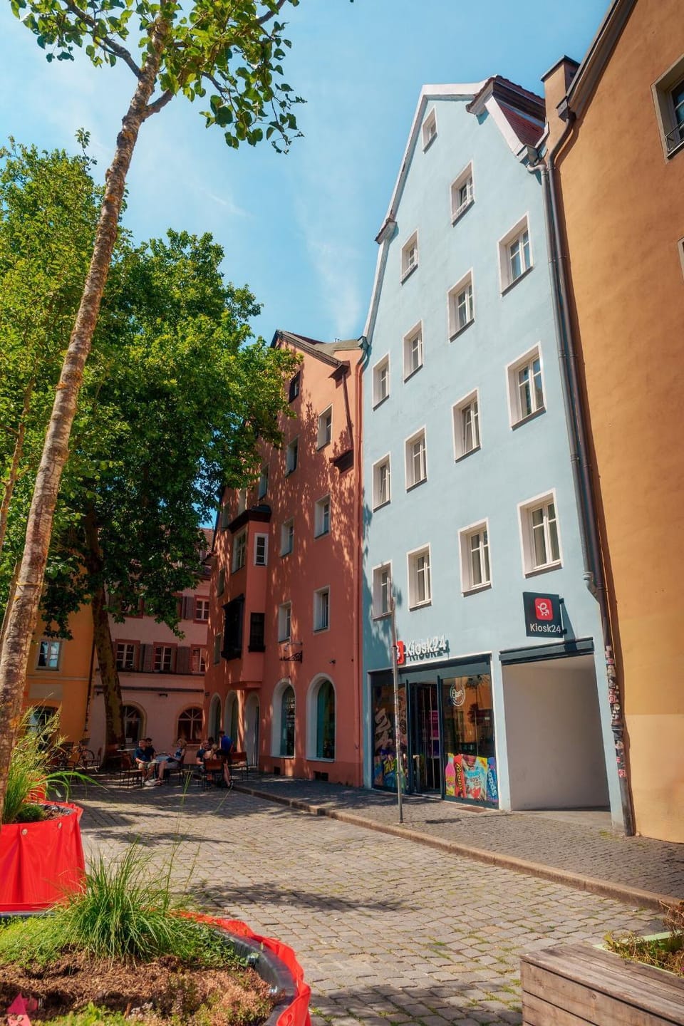 Property building, Neighbourhood, Street view, Location