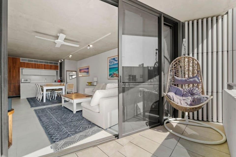 Premium Bondi Beach 2 Bedroom with Beach view and parking Apartment in Sydney