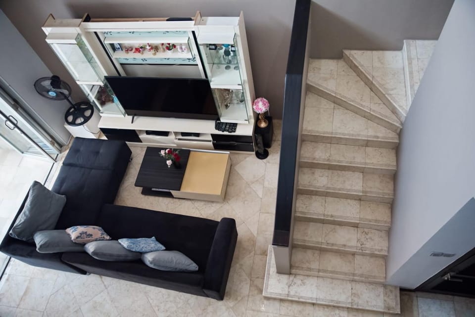 Communal lounge/ TV room, Living room