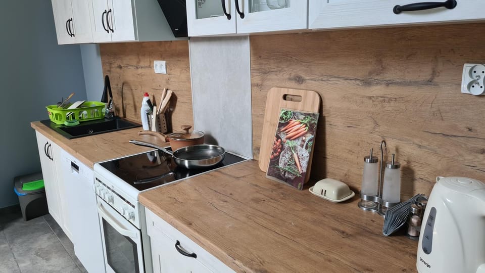 Coffee/tea facilities, Communal kitchen
