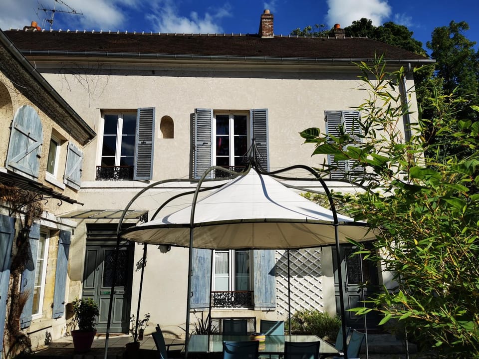 Property building, Balcony/Terrace