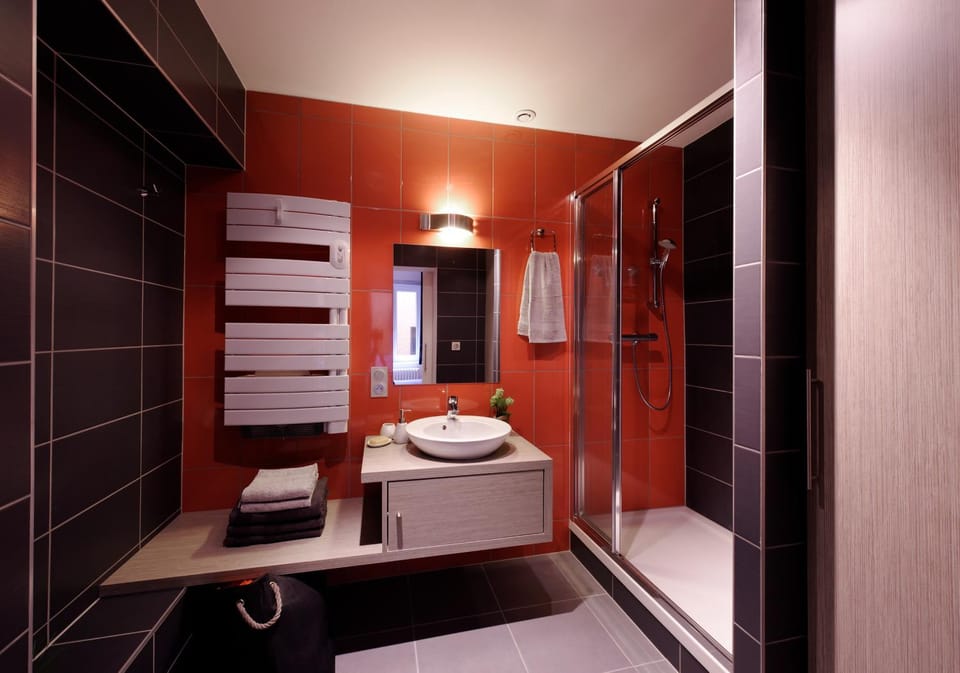 Shower, Bathroom