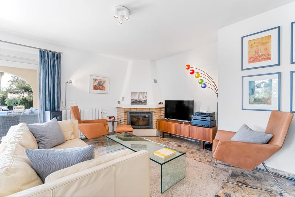 Property building, Living room