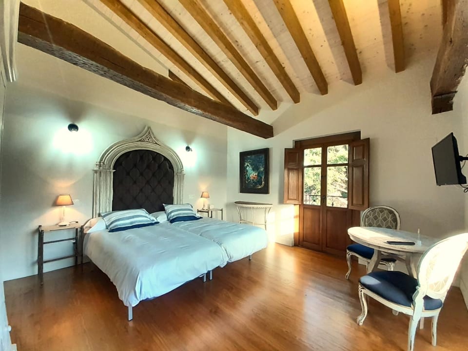 LA POSADA DEL TENOR Inn in Cantabria