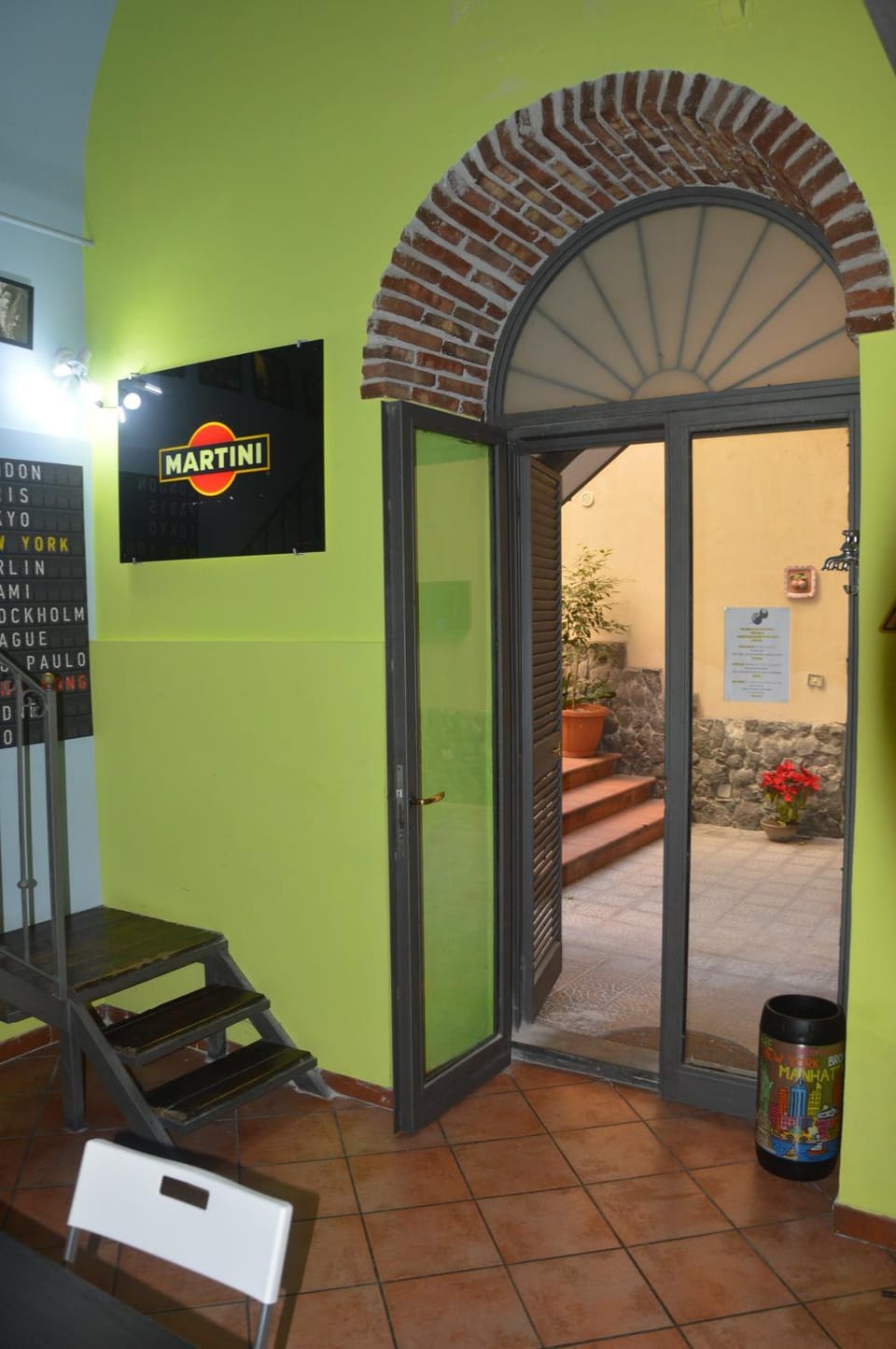 Facade/entrance