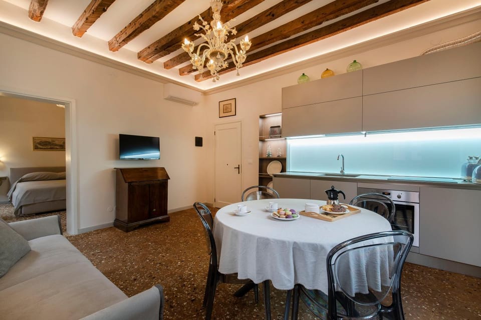 Kitchen or kitchenette, Living room, Dining area