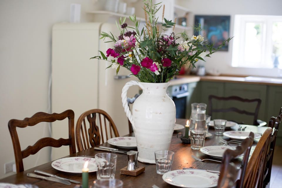 Dining area, kitchen