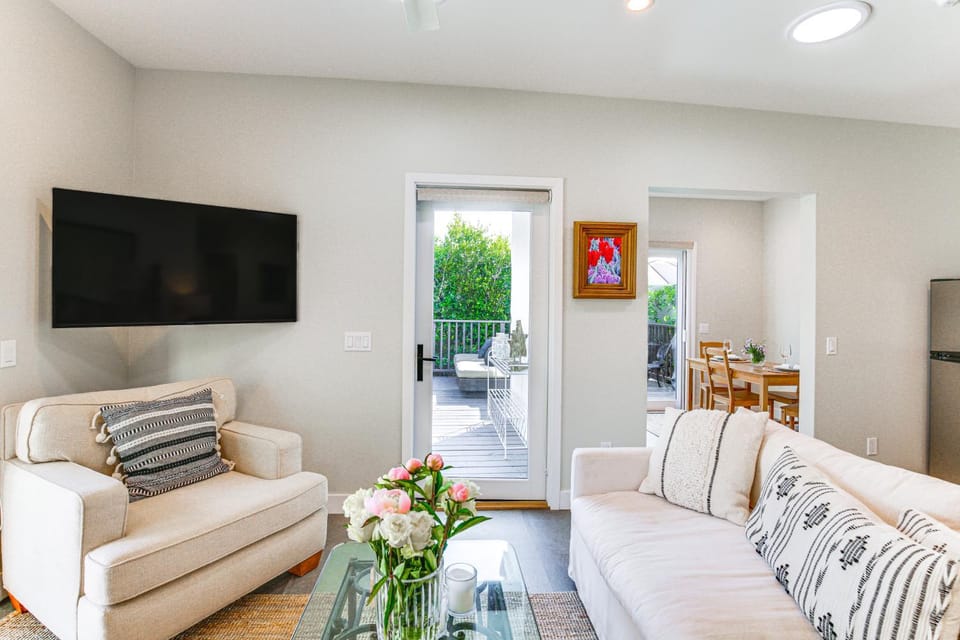 Serene San Diego Retreat w/ Deck - Walk to Bay! House in Point Loma