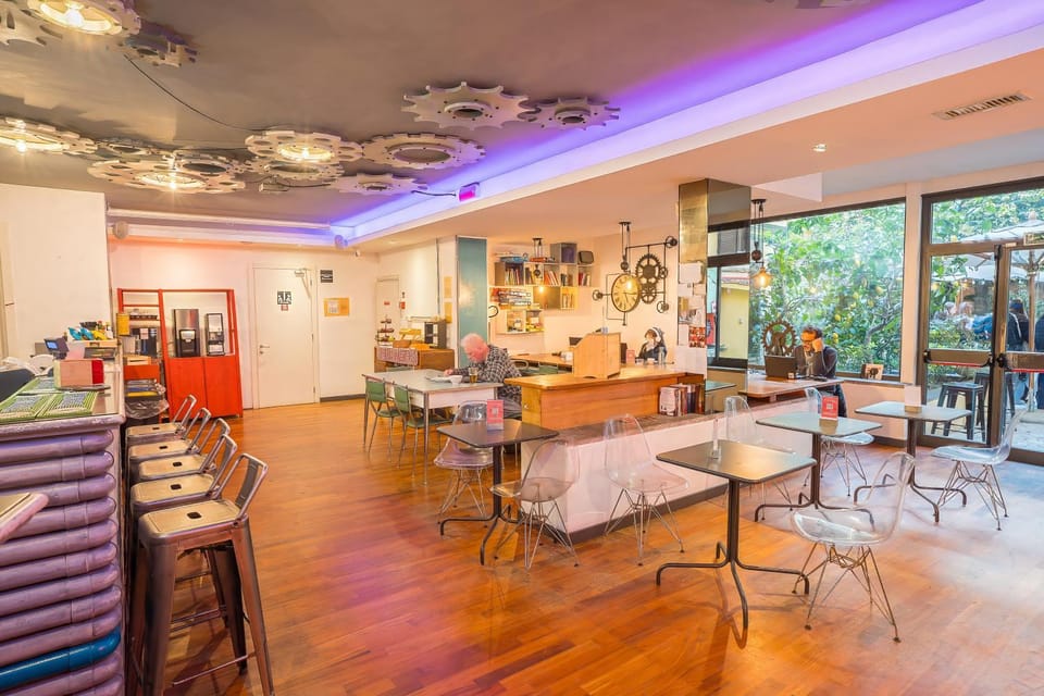 Living room, Lounge or bar
