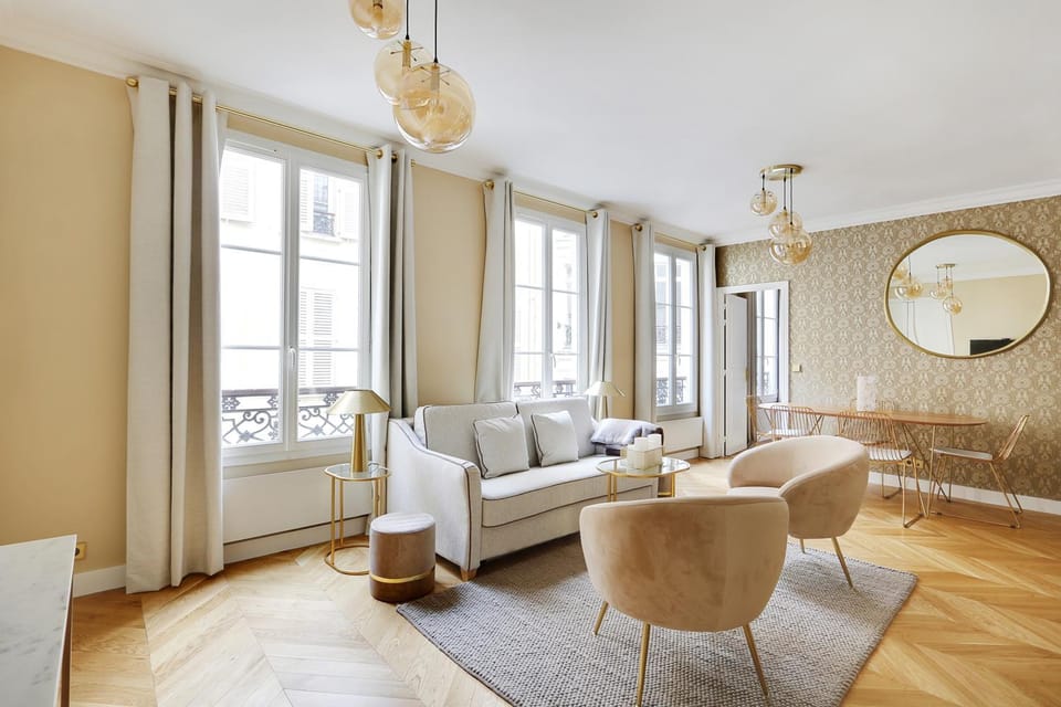Living room, Seating area, Meals