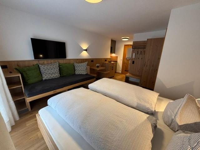 Alpenrösle Ferienwohnungen - Berge - Ruhe - Traumaussicht, 2- und 3-Raum-Wohnungen, Panoramasauna Apartment in Oberstdorf