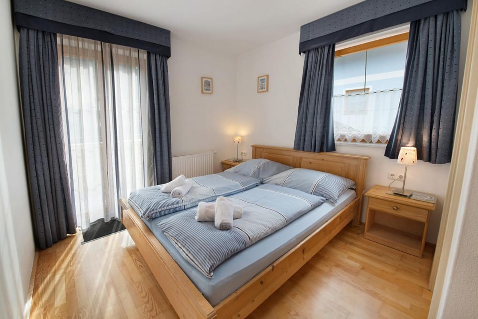 Property building, Living room, Bedroom