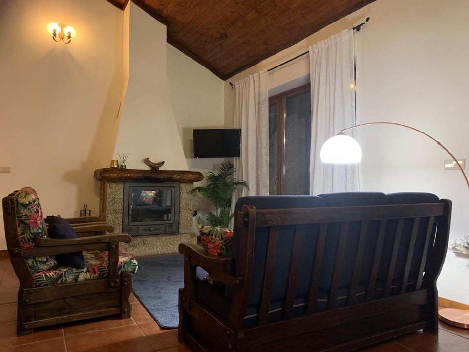 Communal lounge/ TV room, TV and multimedia, Living room, flat iron
