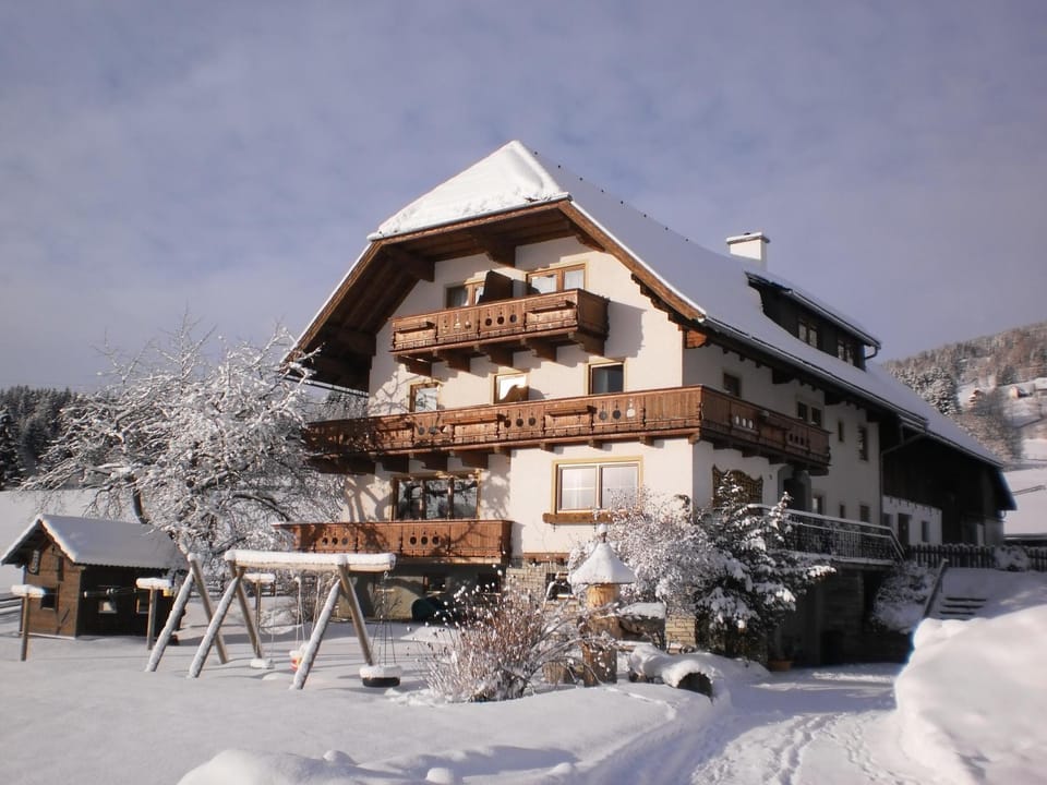 Facade/entrance, Winter