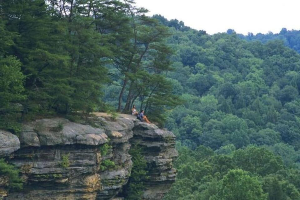 Creekwood Chalet - Hocking Hills with Hot Tub and Near Hiking Chalet in Ohio