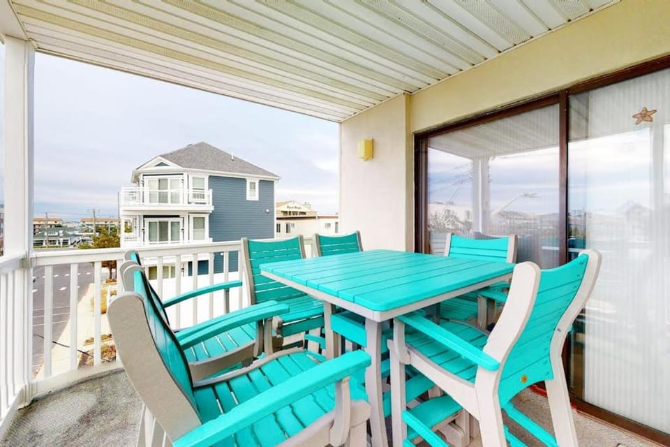 Surfs Up 301 House in Ocean City