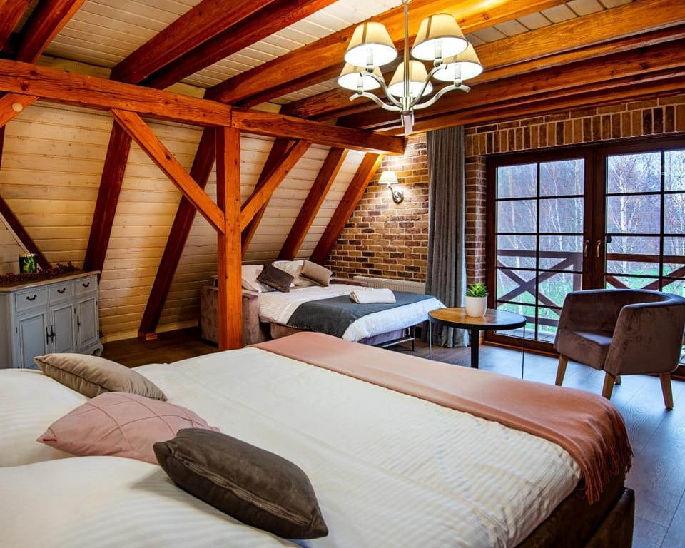 Bed, Photo of the whole room, Decorative detail, Bedroom, Garden view, towels