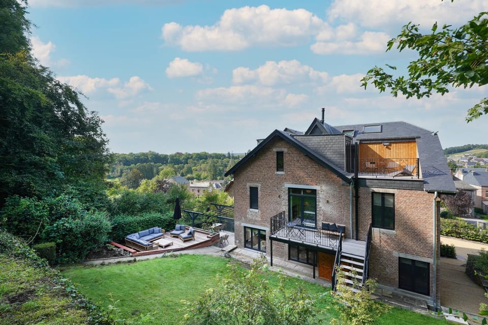 Property building, Garden, Balcony/Terrace