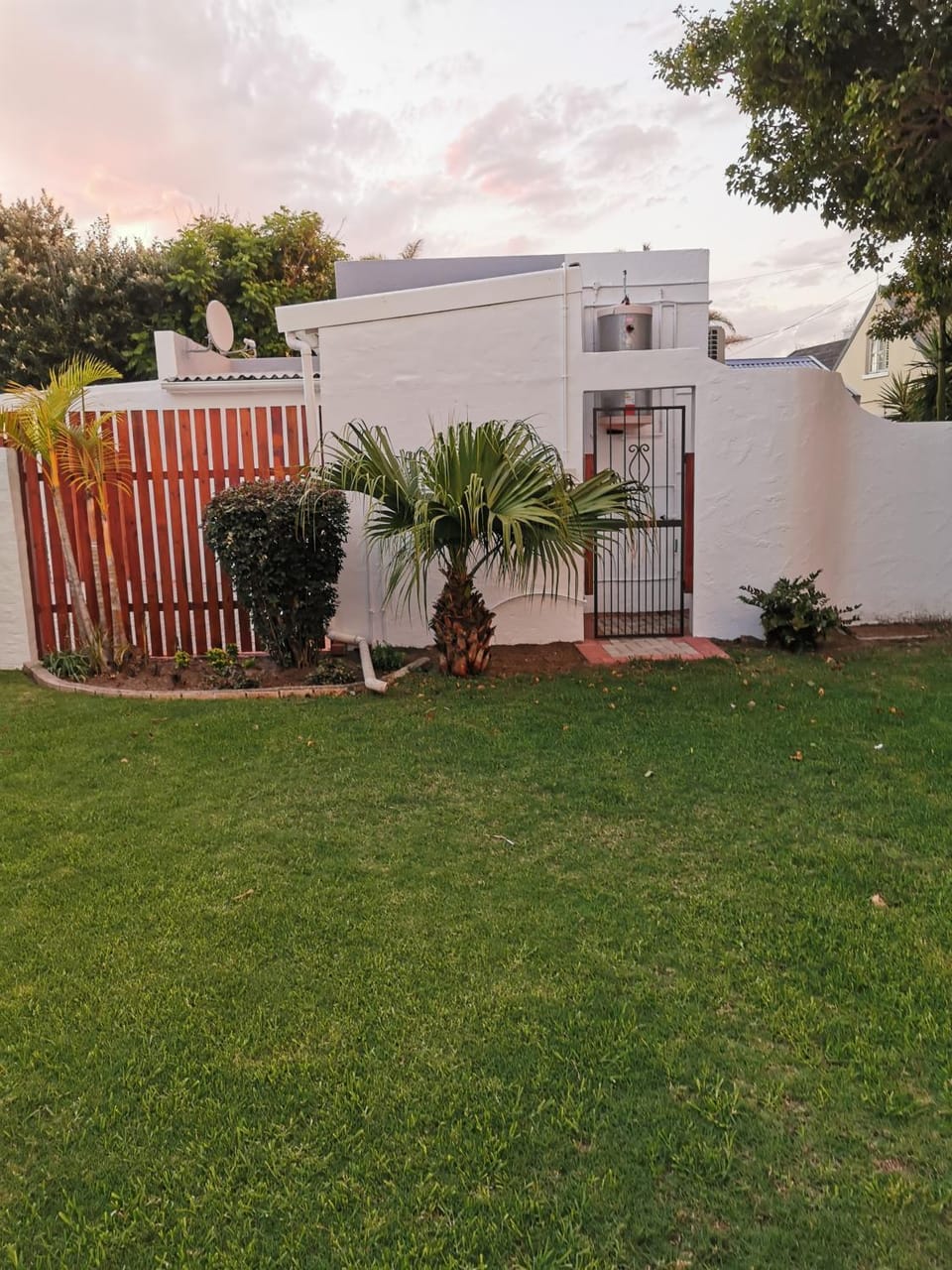 Ballina Ga-el Guesthouse Bed and Breakfast in Port Elizabeth