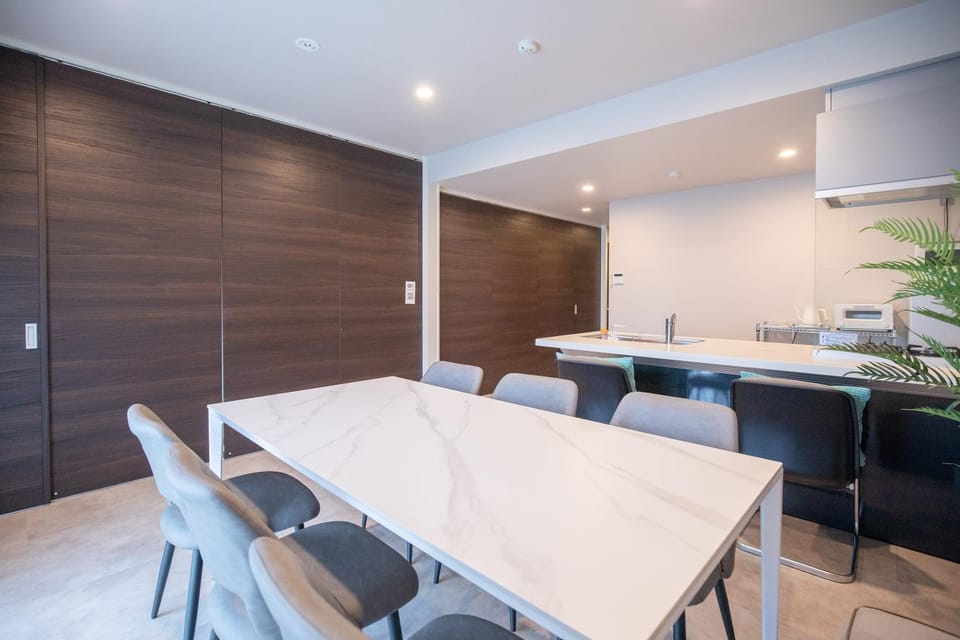 Kitchen or kitchenette, Living room, Dining area