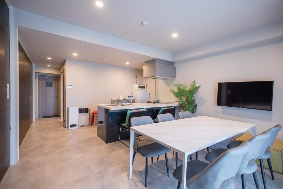 TV and multimedia, Kitchen or kitchenette, Seating area, Dining area