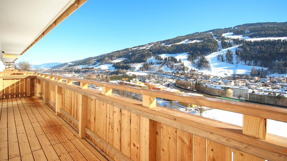 Balcony/Terrace, Mountain view