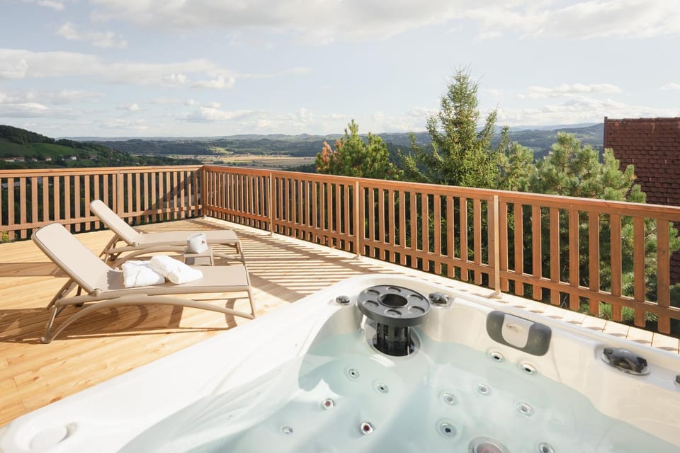 Balcony/Terrace, Mountain view