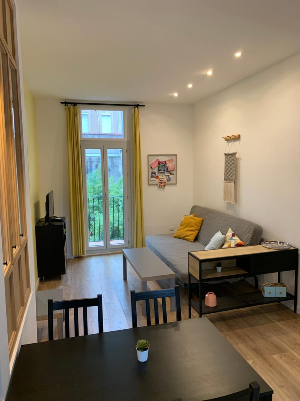 LOFT climatisé 50m2 cœur du Cours Julien Apartment in Marseille