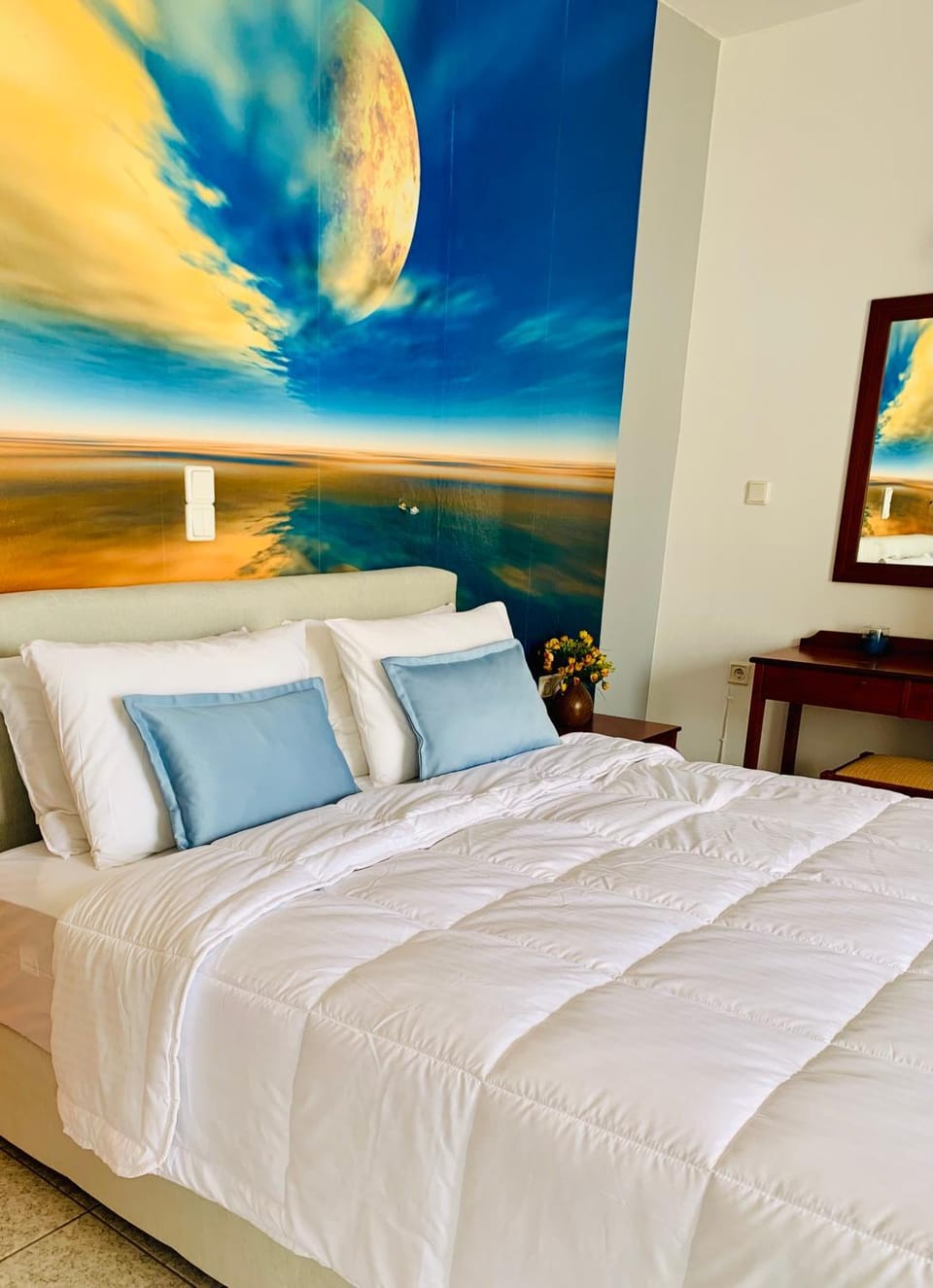 Bed, Photo of the whole room