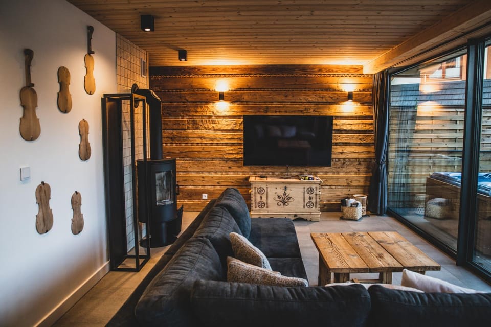 Communal lounge/ TV room, Living room, Photo of the whole room, Seating area