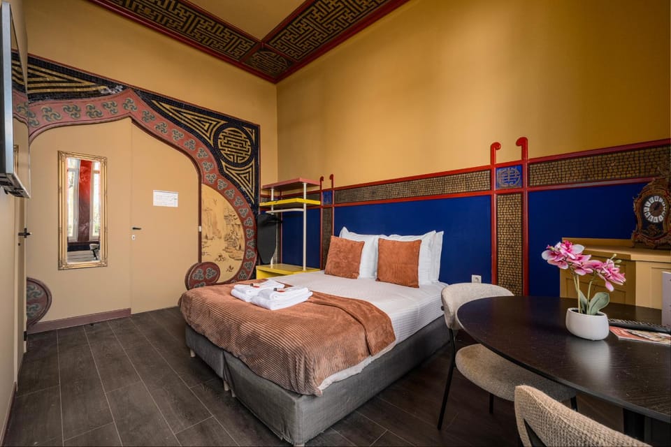 Bed, Photo of the whole room