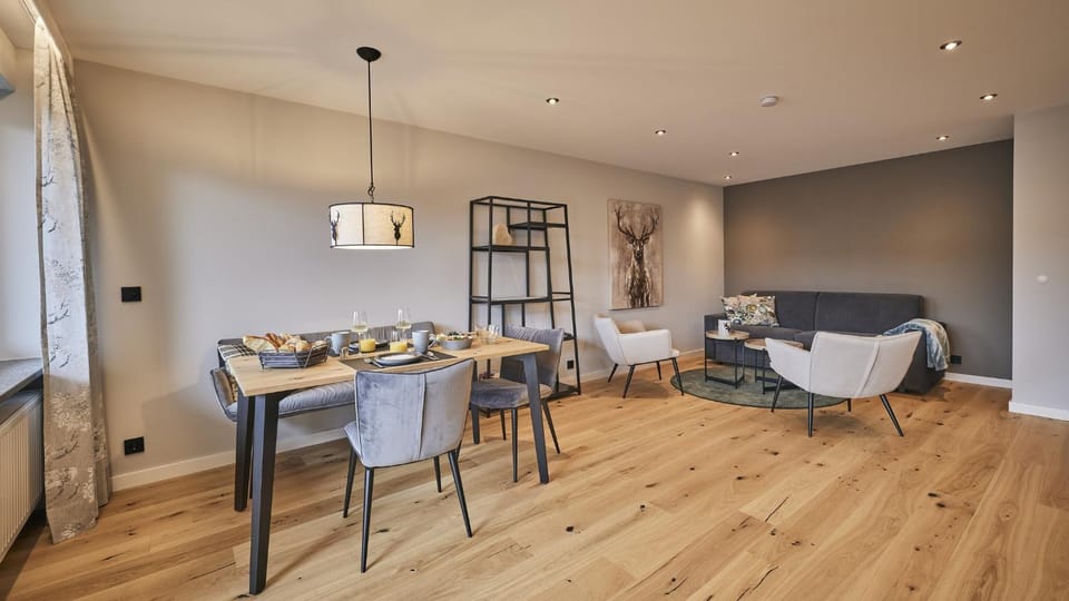 Photo of the whole room, Seating area, Dining area