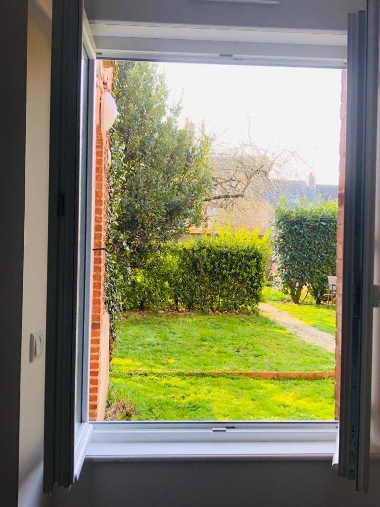 Le RoseGarden Studio au pied de la Gare de Rennes Apartment in Rennes
