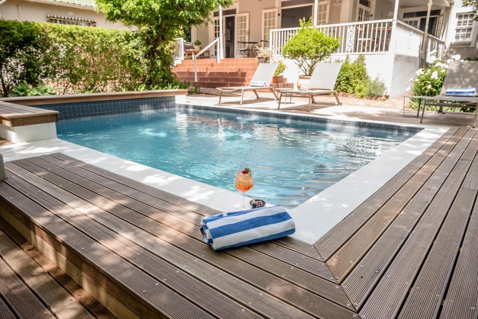 Spring, Day, Swimming pool