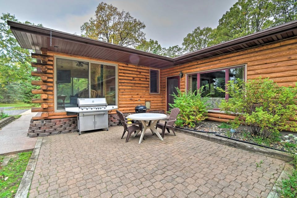 Spacious Lakefront Home w/ Patio & Boat Dock! House in Minnesota