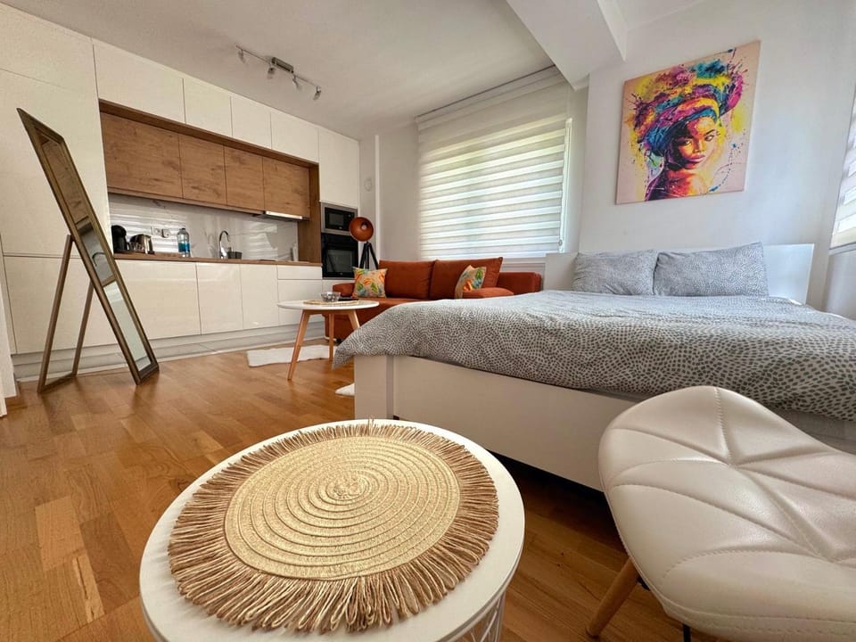 Bed, Kitchen or kitchenette, Living room, Photo of the whole room, Dining area, Bedroom, minibar