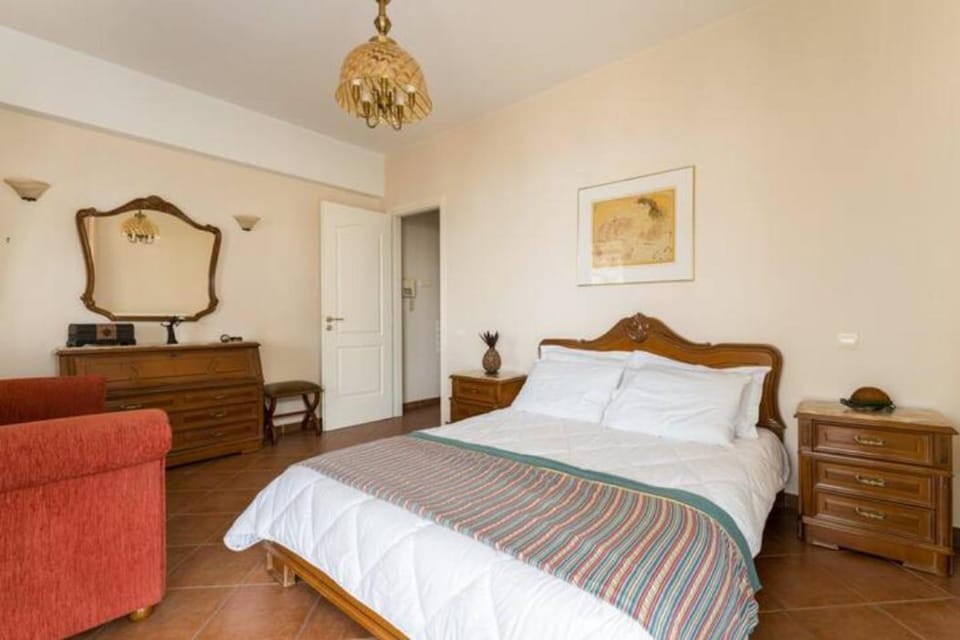 Athenian Luxury Villa in Glyfada Apartment in South Athens