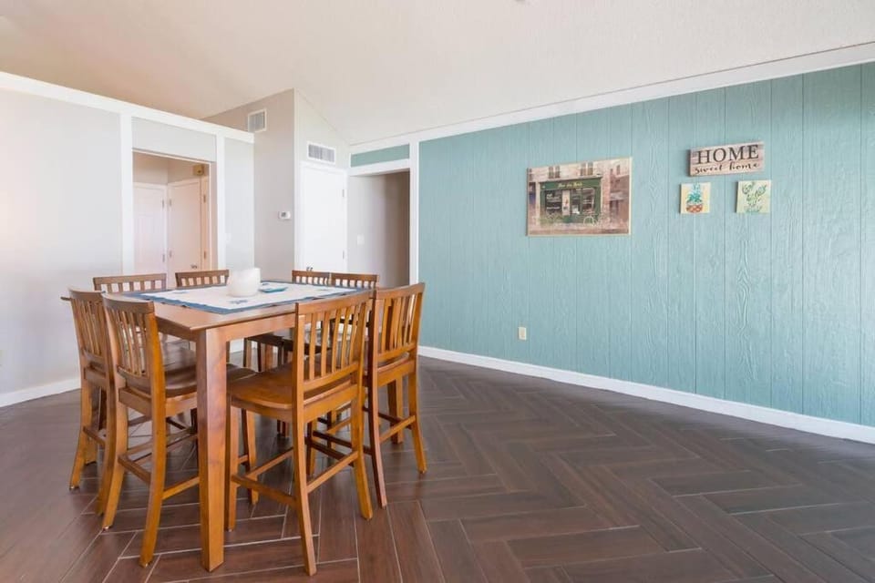Perfect Gateway to Disney and Retreat Center. House in Deltona