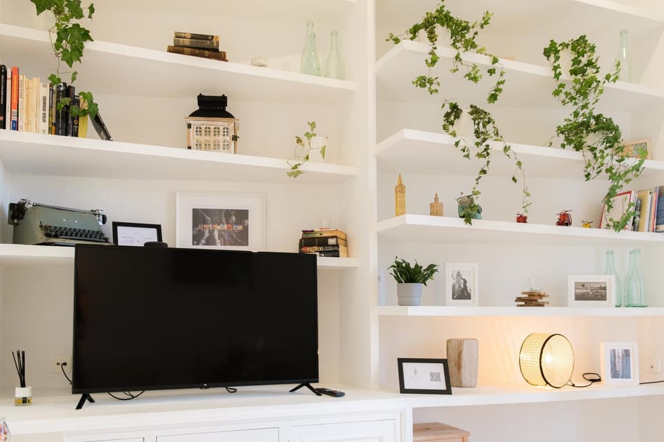 TV and multimedia, Living room, City view, air conditioner