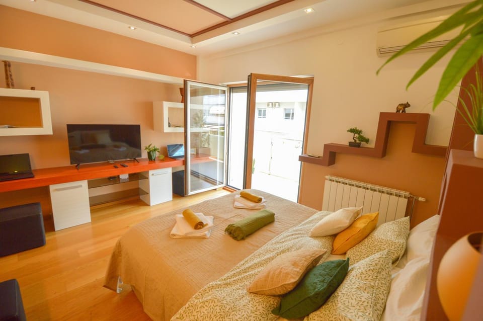 Bed, TV and multimedia