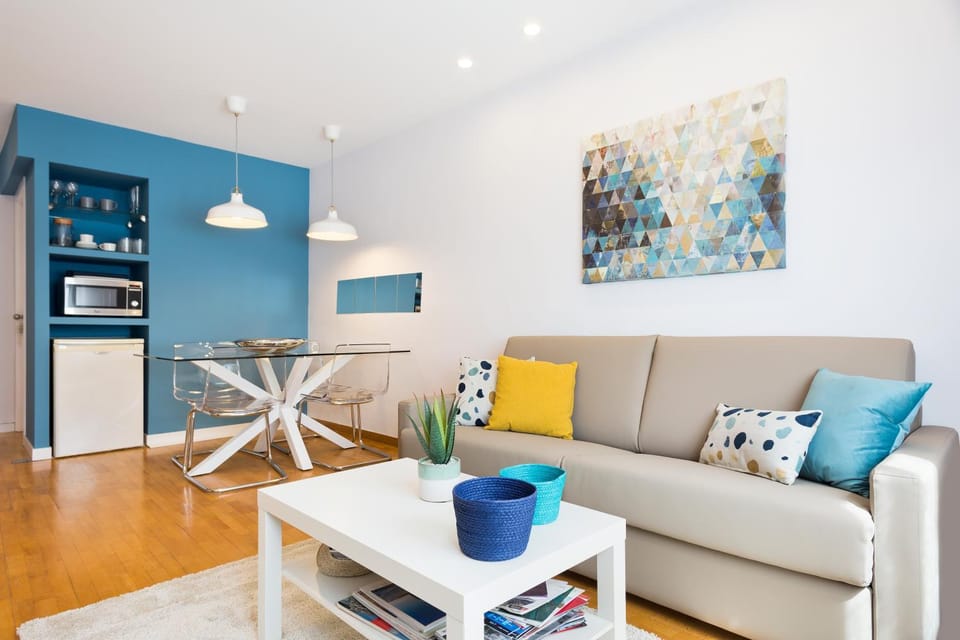 Living room, Dining area