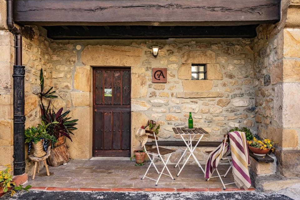 Casa Rural Moradiellos-Cabrales Axtur 4 personas con vistas Country House in Cantabria