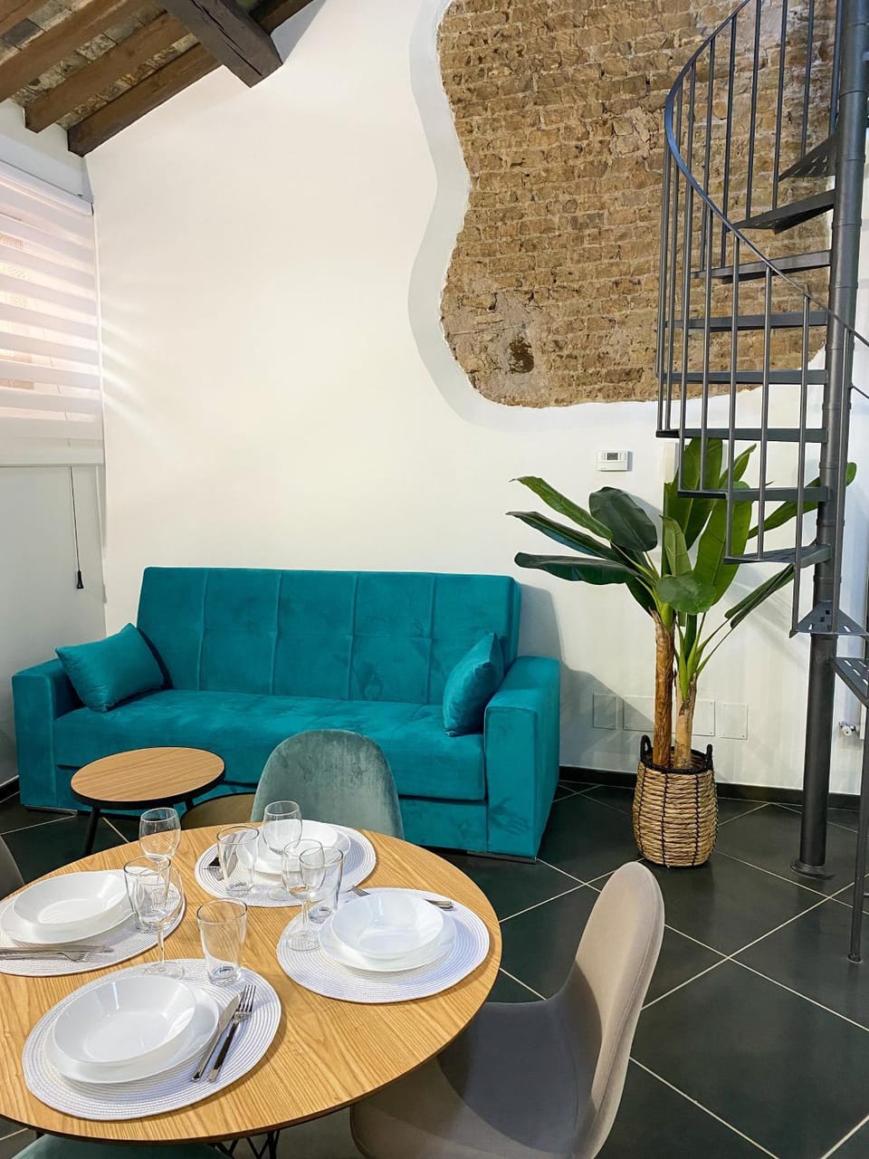 Living room, Dining area