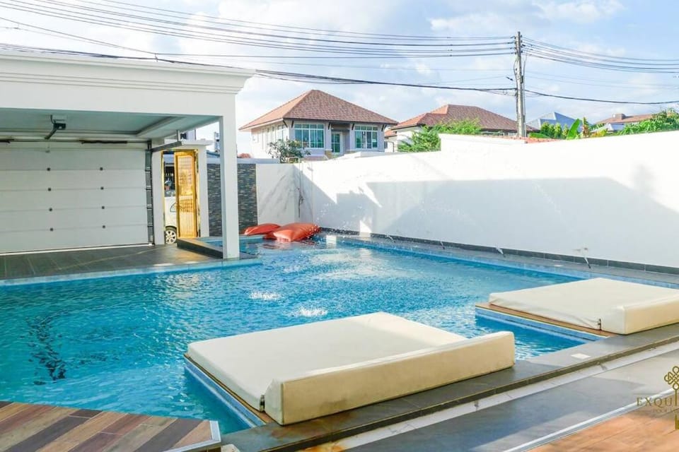 Exquisite Pool Villa J - Pattaya Pool Villa Villa in Pattaya City