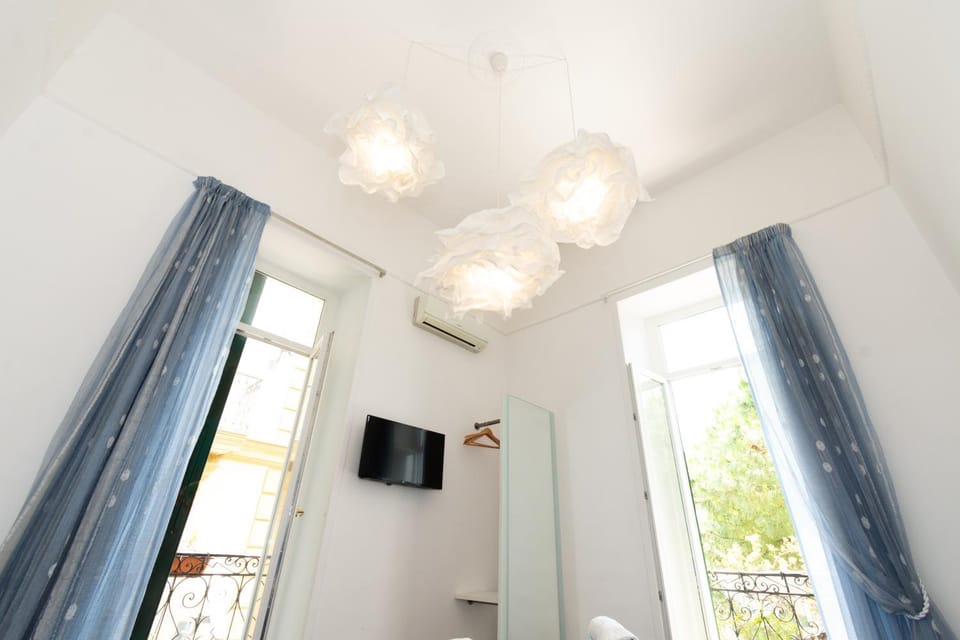 TV and multimedia, Photo of the whole room, Decorative detail