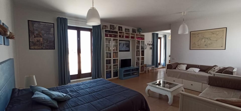 Living room, Bedroom