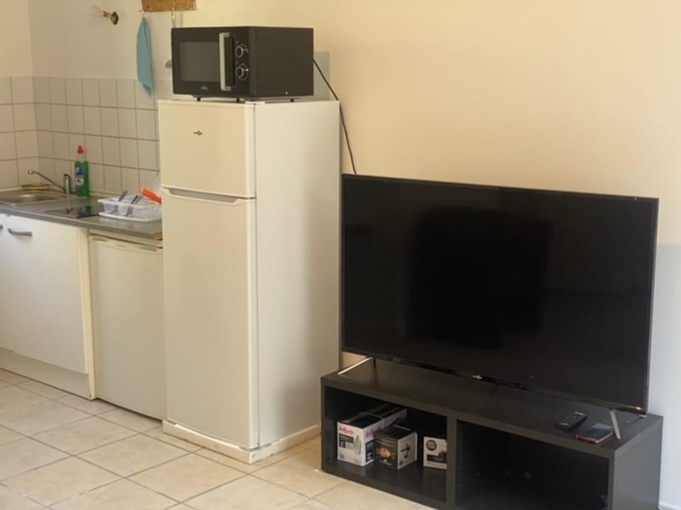 TV and multimedia, Kitchen or kitchenette