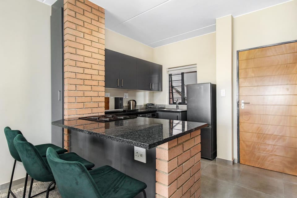 Smartz Apartment 334 Apartment in Sandton